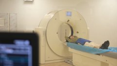 <b>行业向电动化、智能化、网联化和共享化纵深成</b>